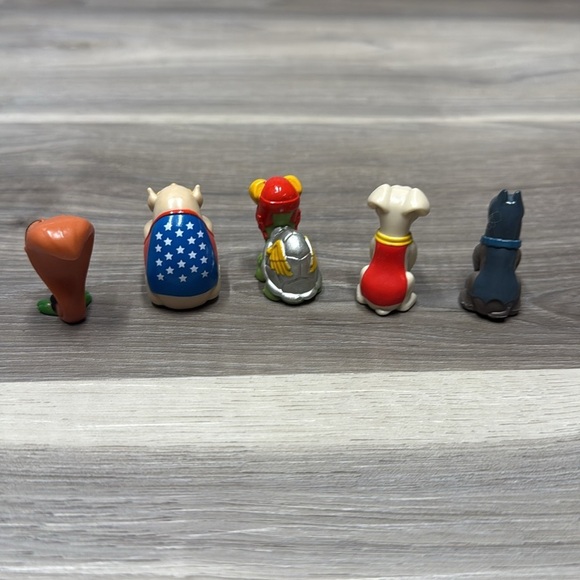 🚩 Fisher Price DC League of Super Pets Toy Figures Multi Pack Play Set Jet Case - Picture 8 of 8